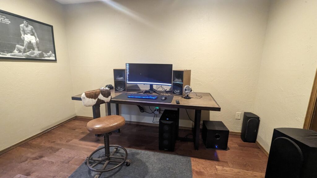 Male living spaces meets battle stations.