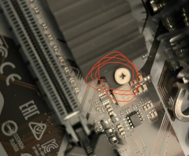 How do I unscrew this? All my screw drivers can’t turn this screw.