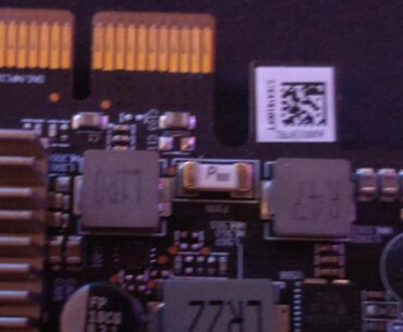 White SMD P800 - is this a shunt? I'm used to the black ones on Nvidia cards