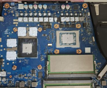 Guys! Did I do a good job repasting my gaming laptop? I spread the thick thermal paste and then put a tiny dot on the center.