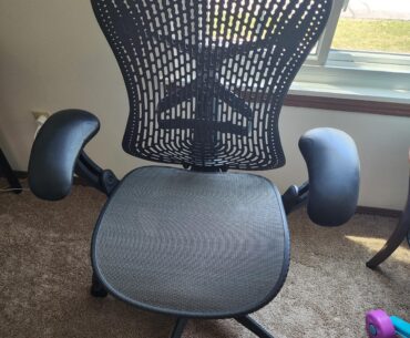 Lucky find at a local hotel liquidation store! $500 Herman Miller for $80! Good bye shitty "Gaming Chair"