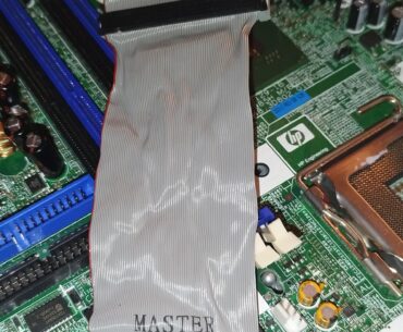 Never thought I'd stumble upon kinky cables in an old desktop pc