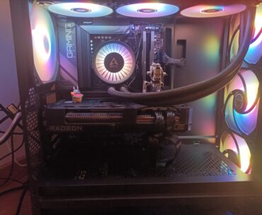 Finally got a gaming pc after year of having a shitty gaming laptop