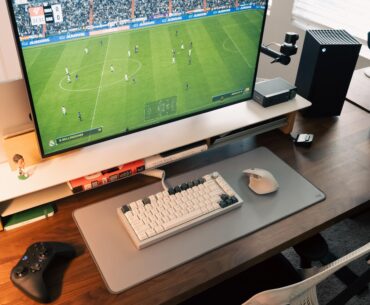My productivity desk setup game 🖥️🎮
