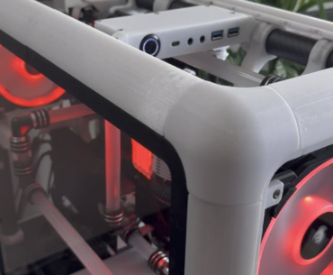 Only 2 out of 4 glass panels arrived correctly, but I wanted to try out the magnetic side panels on my 3D printed case anyway