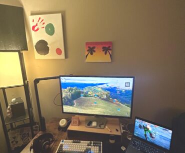 Apartment corner battle station (beta version)