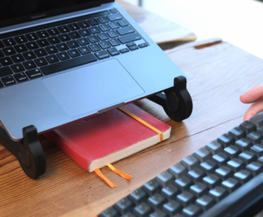 I designed a laptop stand that collapses so your dreams don't have to.