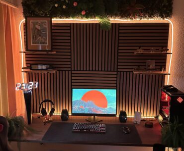My setup, update. Installed the shelves as proposed. I have my small knife collection on them.