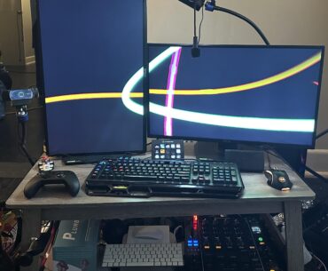 Floor desk FTW, until I move my standing desk in