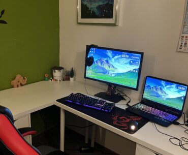 I need suggestions, setup looks too average and plain (I know my plant is dead by the way)