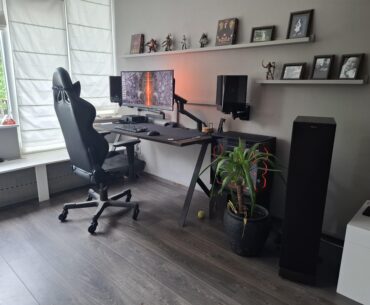 love good sound when i play games.
