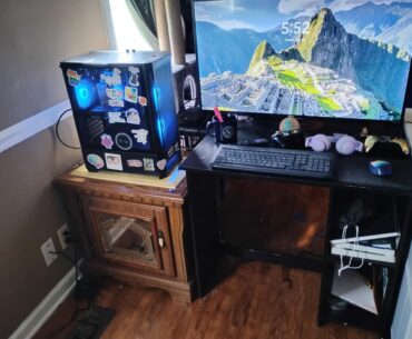 I gave my wife my computer now that she has a desk of her own; barely any room on the shelves on account of her books. She plans on expanding.