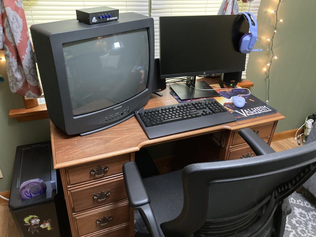 Everyone makes fun of it, but I love my shitty battle station!