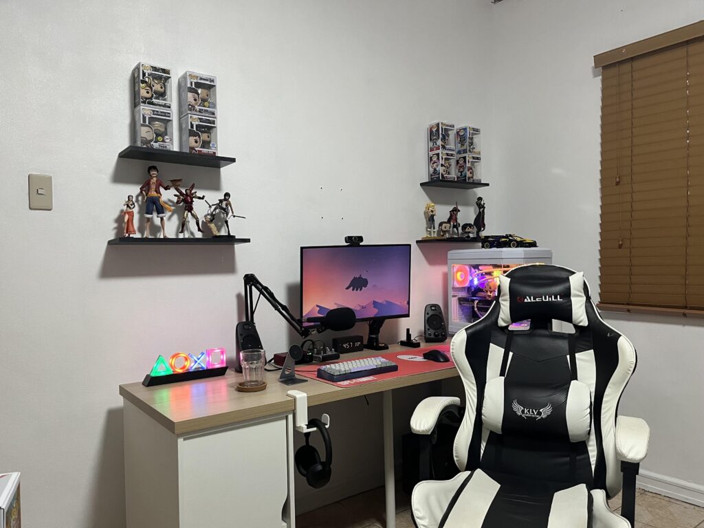 Painted my walls, now I just need some wall shelves to fill up the spaces on the wall