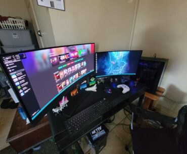 My first ever build/battle station. Won the Ultrawide QLED from UFDtech. Thanks a million Brett! Congrats on the million followers!