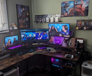 It's EVO. Here is my battle station.