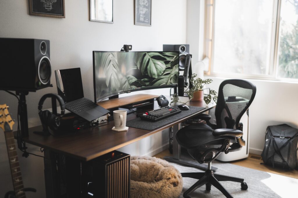Refreshed home office setup [5 years since last update]