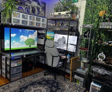 Dual Stations. Work & Play.