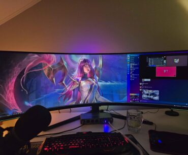 Is it possible to "paint" the edges white of your monitor? I'd like it to match my new setup. 🤍