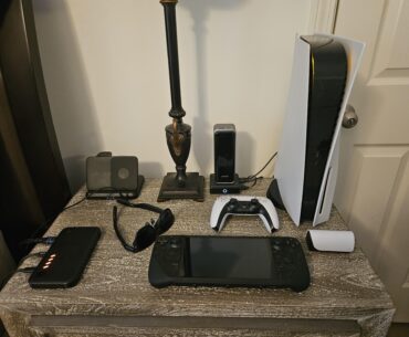 Nightstand PS5 battlestation
