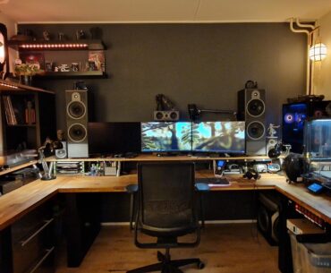 Megadesk is dead, all hail quad desk
