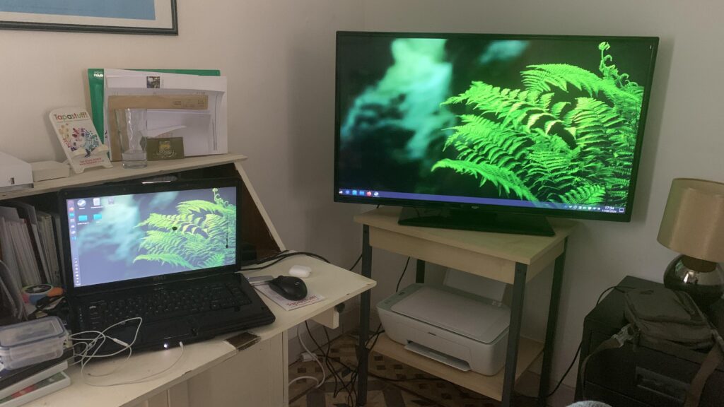 My temporary setup at my aunts place