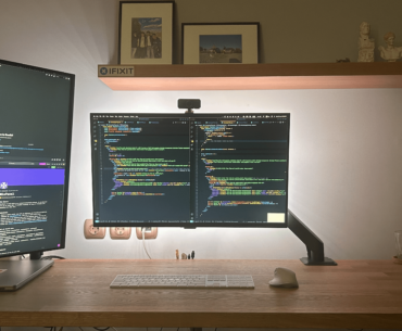 My Ultra Minimal Desk Setup