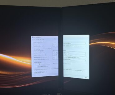 How do i get monitors to match color