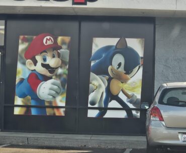 a local gamestop is still using a promo pic of Sonic and the Secret Rings