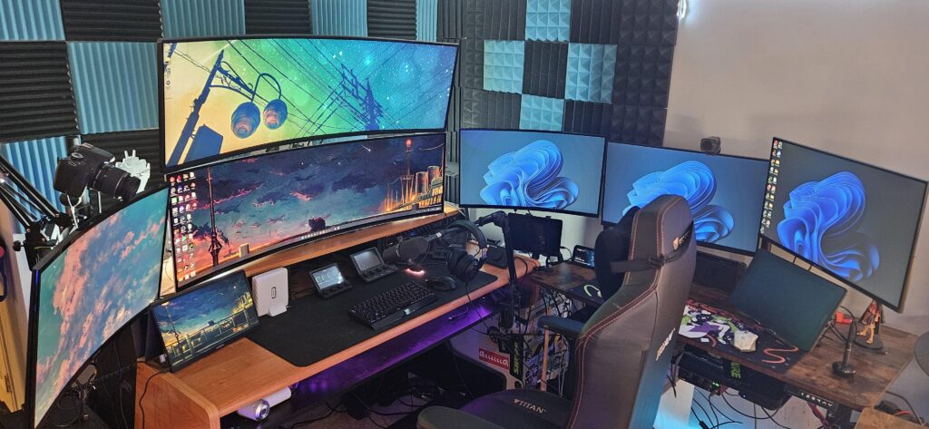 It's always growing (another desk / 3rd pc behind this)
