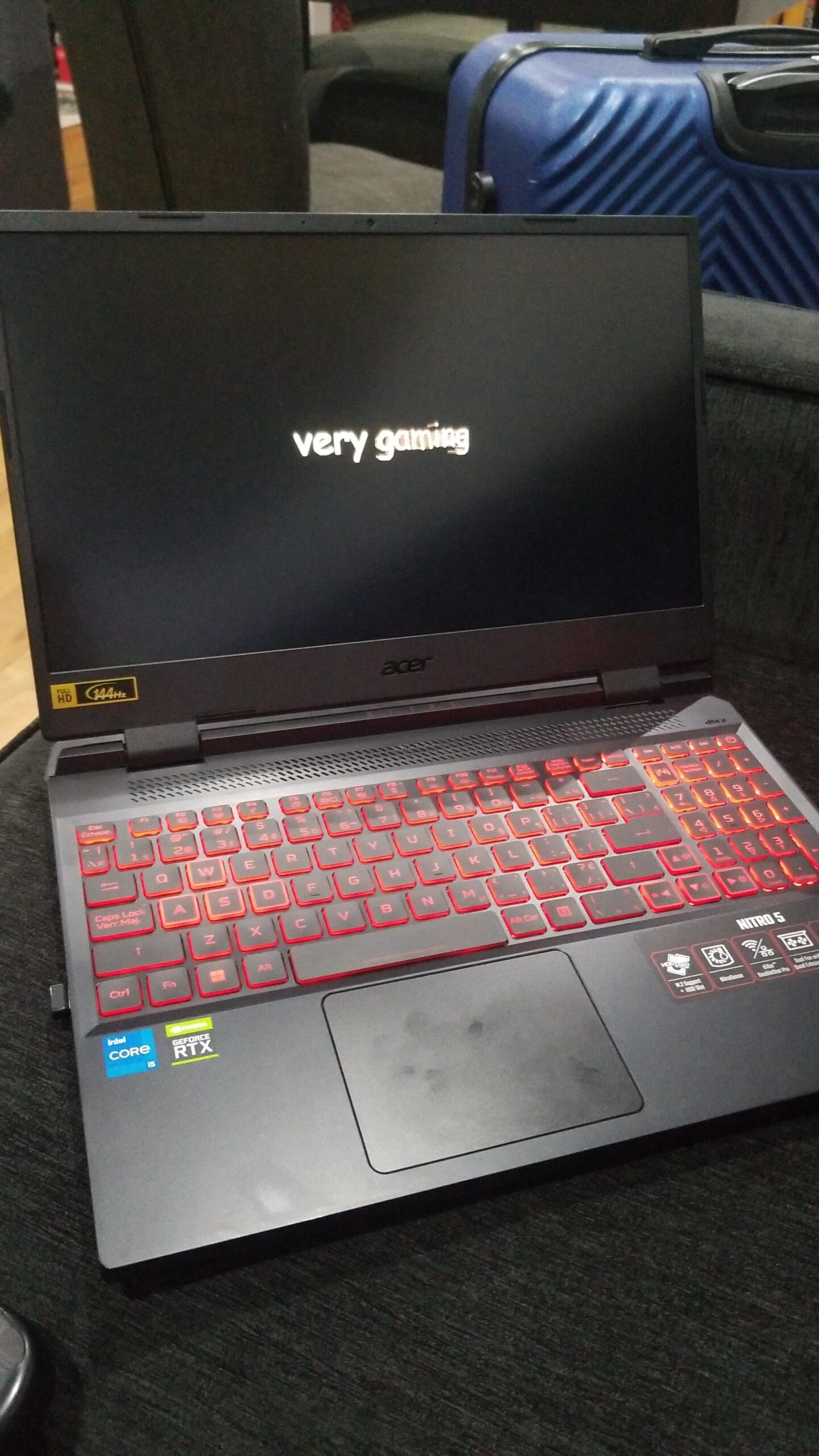 Walmart mixed up the laptops (see desc) Walmart mixed up the laptops (see desc)