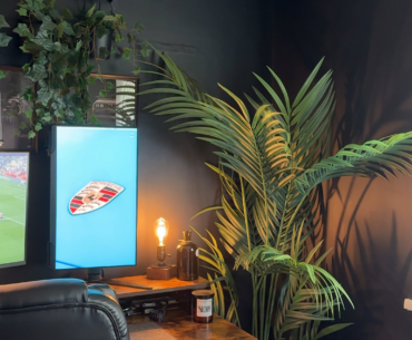 New office redecoration! Budget keeb recs?