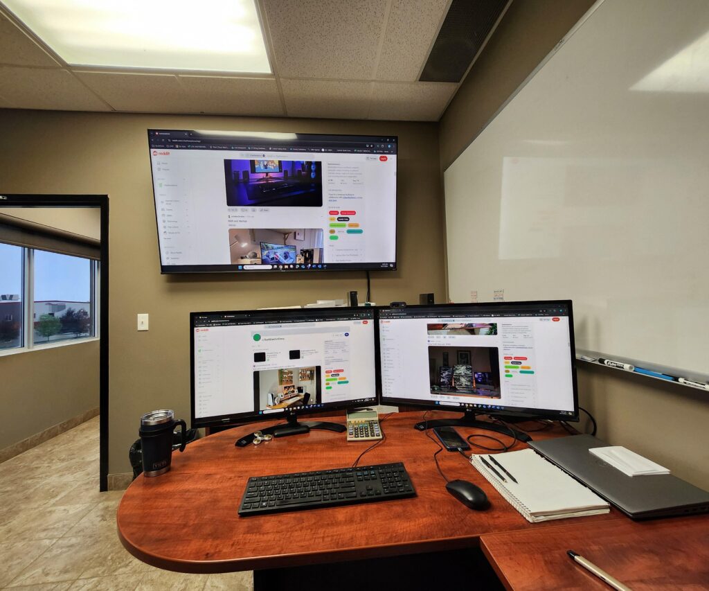 Not enough office stations on this sub… heres my Fluorescent Excell/Salesforce hell Not enough office stations on this sub... heres my Fluorescent Excell/Salesforce hell