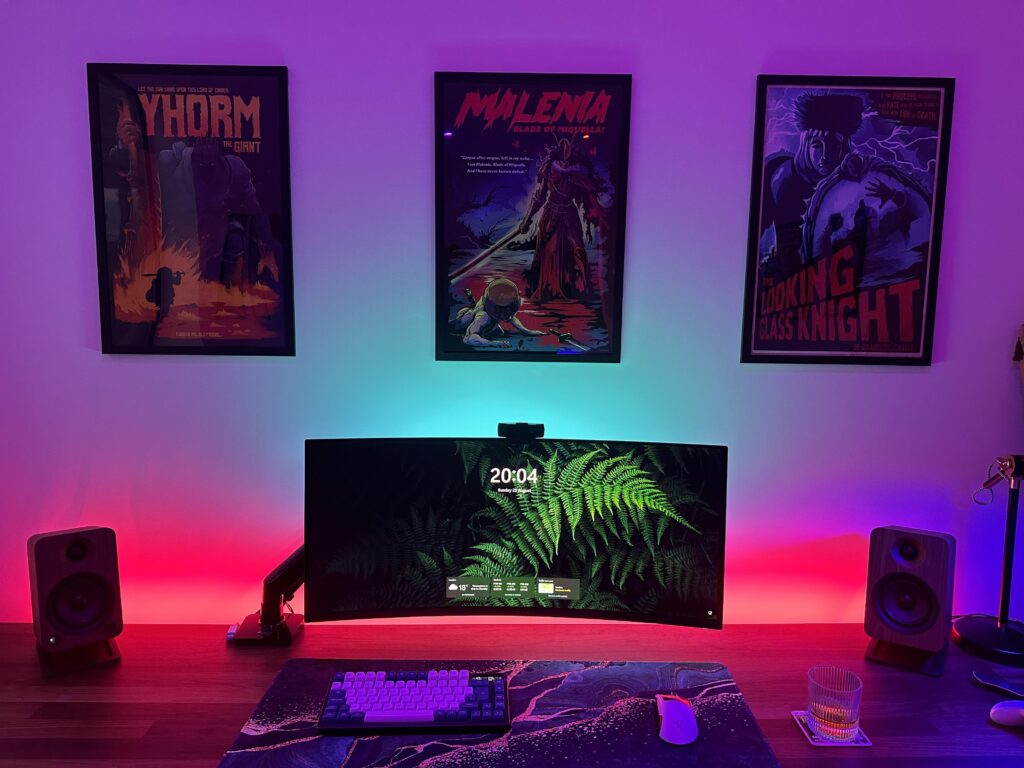 New flat, new desk