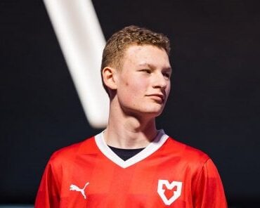 Rumors: OG to sign 17-year-old MOUZ NXT player