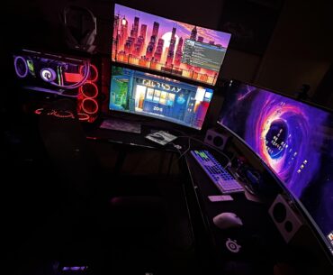 Joined the pc gang again after a long break, went all in on the new setup.