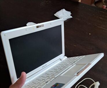 What do y'all think of my brand new laptop?
