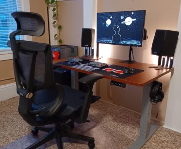 My first battlestation! Always inspiring to see your setups here.