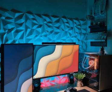 just added an extra monitor to make work easier. Happy Sunday, everyone!