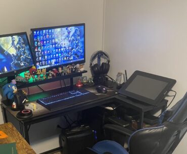Anyone else find it hard to share two hobbies with your battle station?