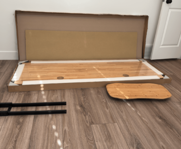 Desktop and Floor color clashing..