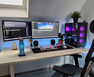 A game dev's simple battlestation