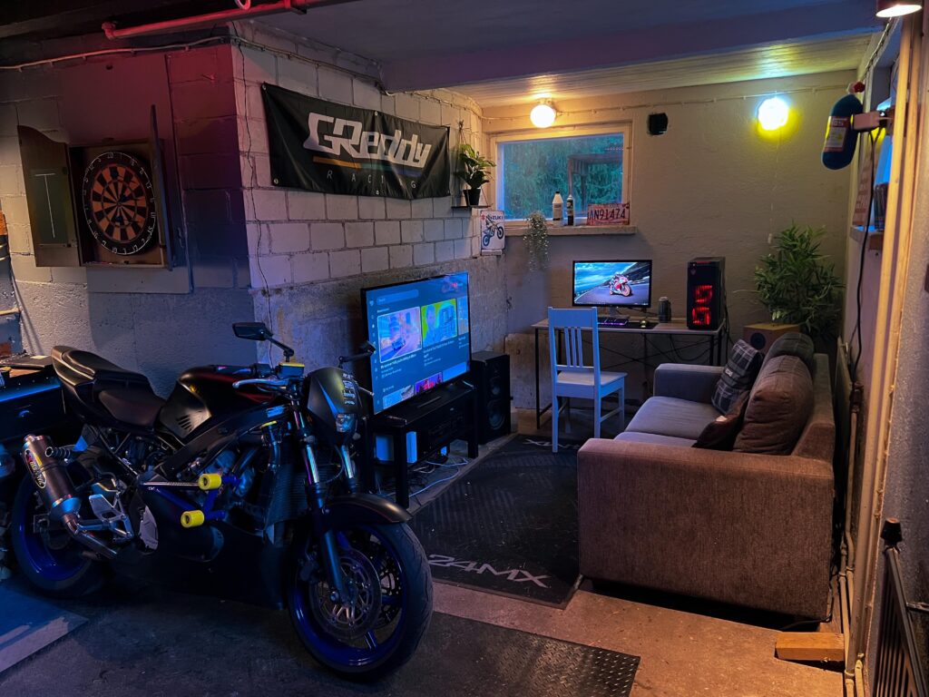 put together a setup in the garage with my old stuff I dont use anymore