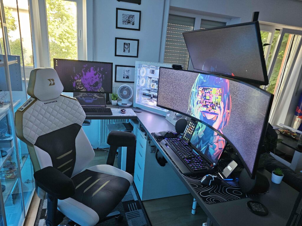 My Desktop and Work/School Battlestation