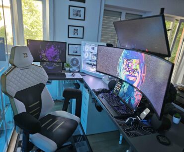 My Desktop and Work/School Battlestation