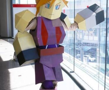 I know everybody and their mother has probably already seen this but I wanted to share it in case there are those who haven't seen it! Real life Polygon Cloud Strife from Final Fantasy 7 cosplay!