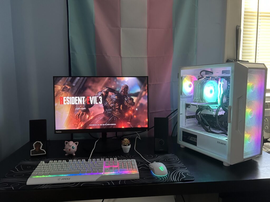 got this desk recently, what other decorations can i add?