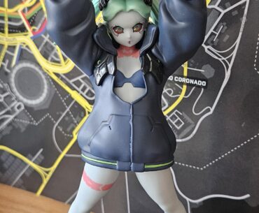 Finally got my Rebecca statue!