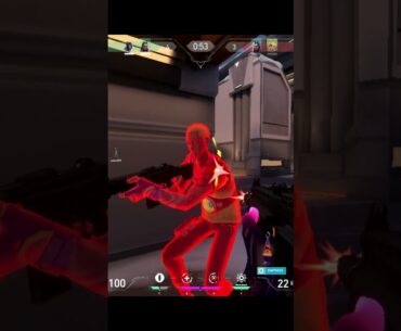 you are reyna and everyone's hope on you  #fpsgames #valorantgaming #valorant #fyp #valorantclips