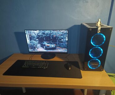 Update: I replaced my desk, let me know what you think.